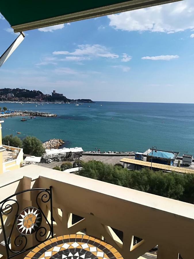 Il Faro Dei Poeti Appartement Lerici Buitenkant foto