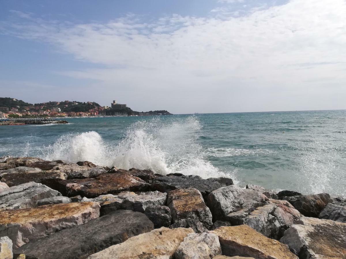 Il Faro Dei Poeti Appartement Lerici Buitenkant foto